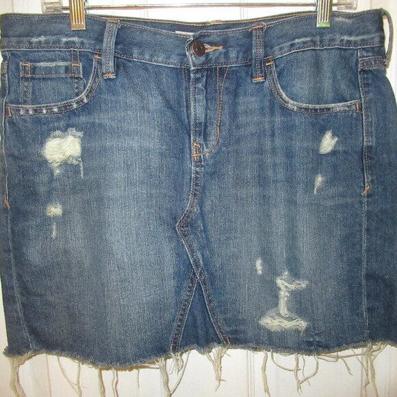 Old Navy Distressed Denim Mini Skirt Size 8 - Picture 1 of 4